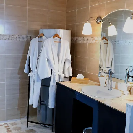 Les Canoubiers Luxe Et Serenite Au Coeur De Spacieuses Avec Jardin Enchanteur 3*